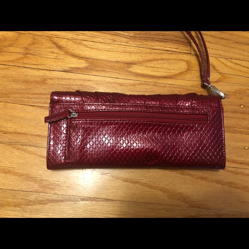 Ruby red clutch - Picture 4 of 5